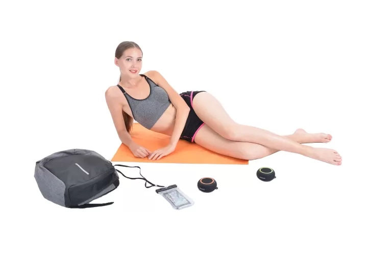 DECALIFE ST-1 Bluetooth Speaker in Swimming Pool