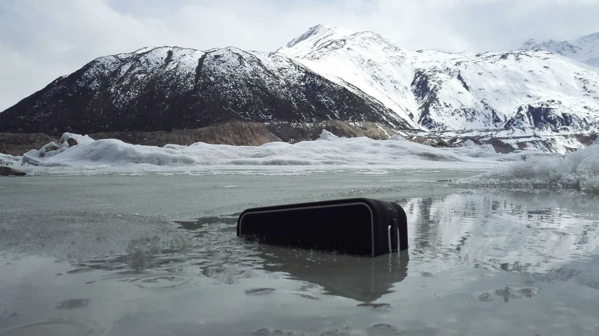 DECALIFE ST-2 Audiophiles’ Portable Waterproof Speaker Video